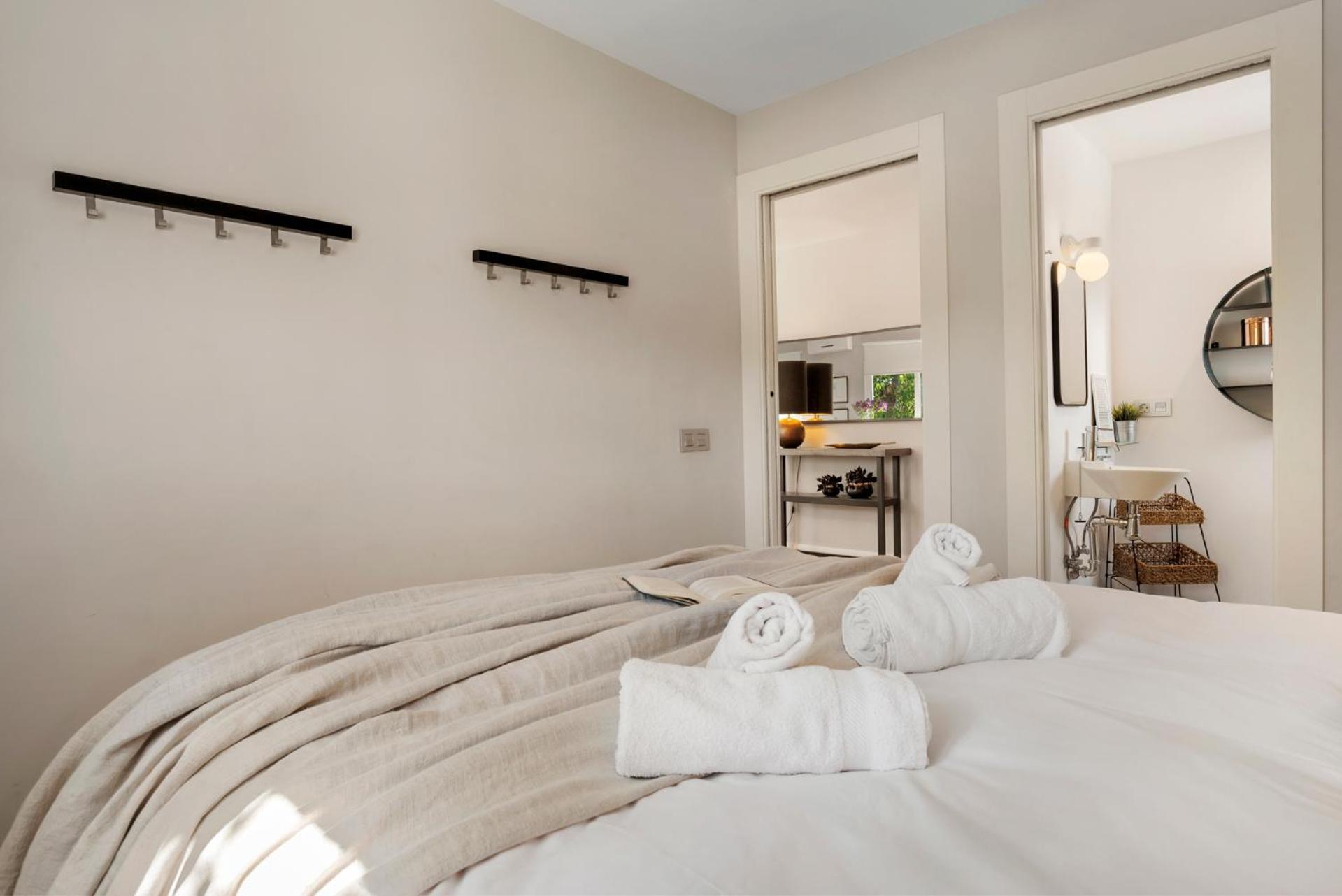 Apartment Relaxing Hideaway In Nueva Andalucia Ref M57 *